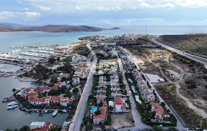 Çeşme Alaçatı Port Satılık Ters Dubleks Full Eşyalı 2+1 Villa