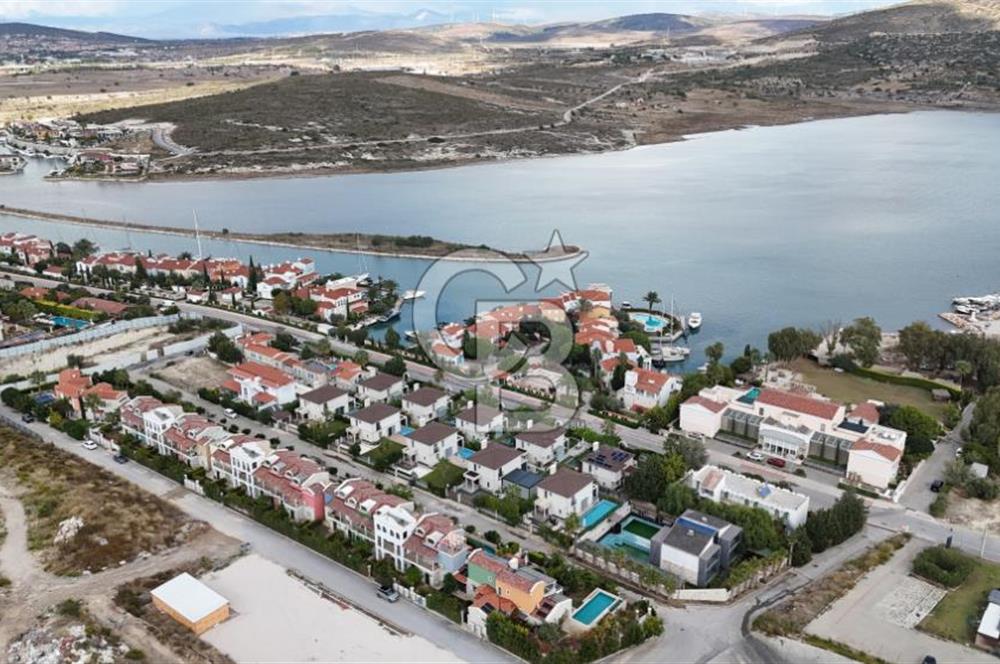 Çeşme Alaçatı Port Satılık Ters Dubleks Full Eşyalı 2+1 Villa