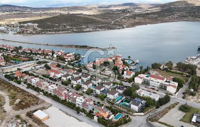 Çeşme Alaçatı Port Satılık Ters Dubleks Full Eşyalı 2+1 Villa