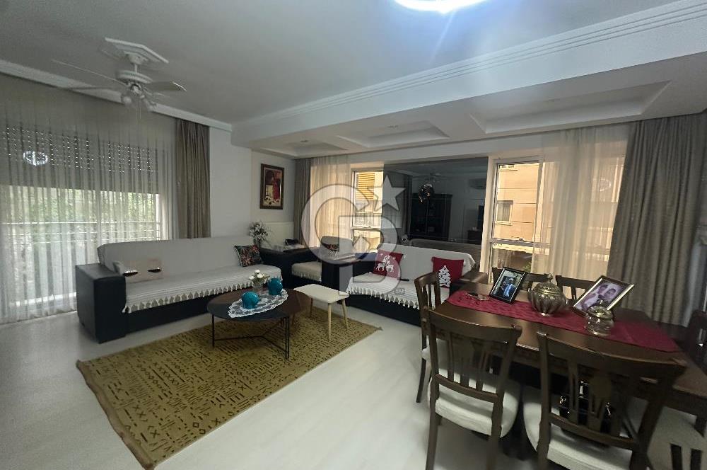 Karşıyaka Bostanlı da Satılık 3+1 Satılık Daire