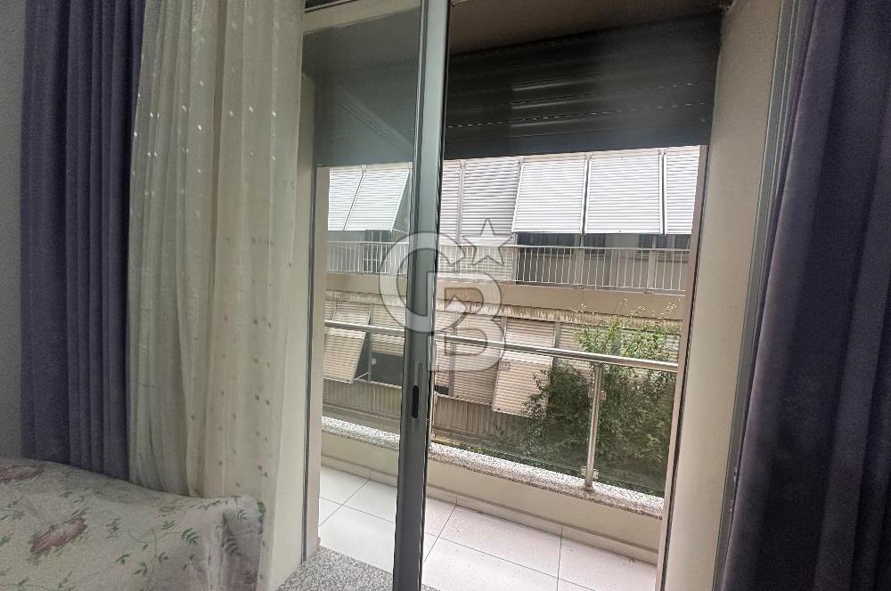 Karşıyaka Bostanlı da Satılık 3+1 Satılık Daire