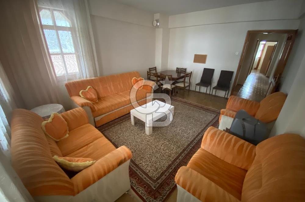 AKÇAY'DA KORDONA 300 MT EŞYALI AYRI MUTFAKLI ARA KAT DAİRE