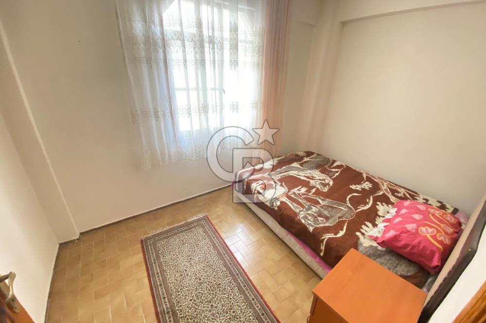 AKÇAY'DA KORDONA 300 MT EŞYALI AYRI MUTFAKLI ARA KAT DAİRE