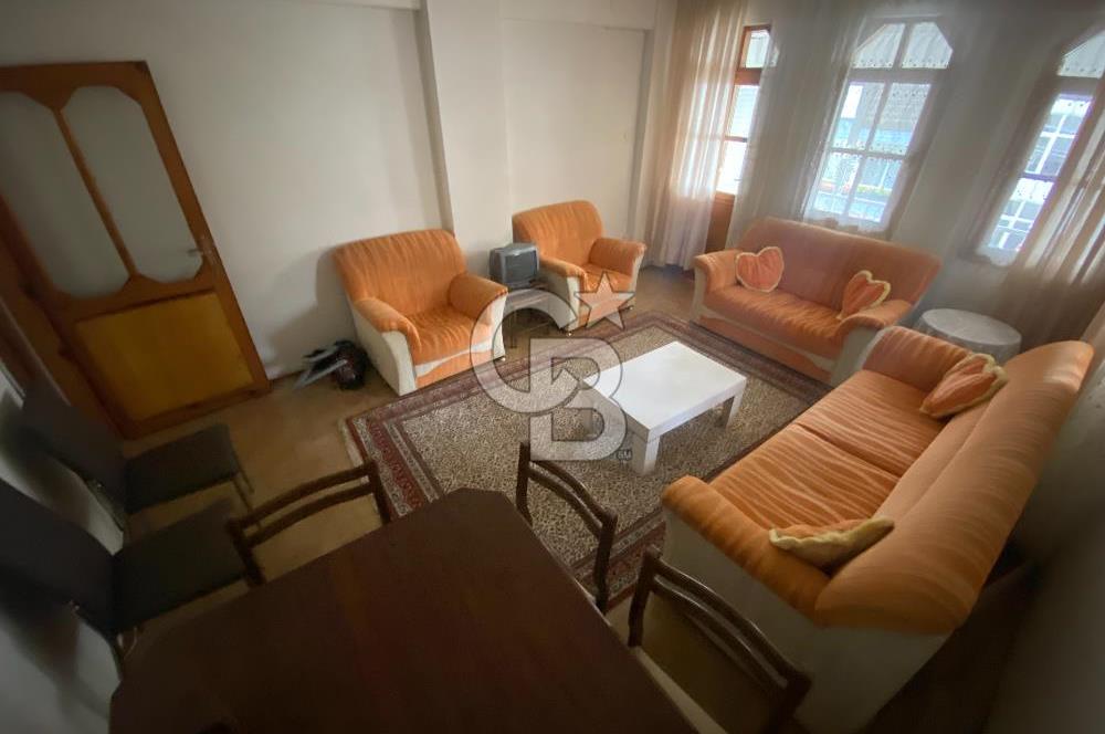 AKÇAY'DA KORDONA 300 MT EŞYALI AYRI MUTFAKLI ARA KAT DAİRE