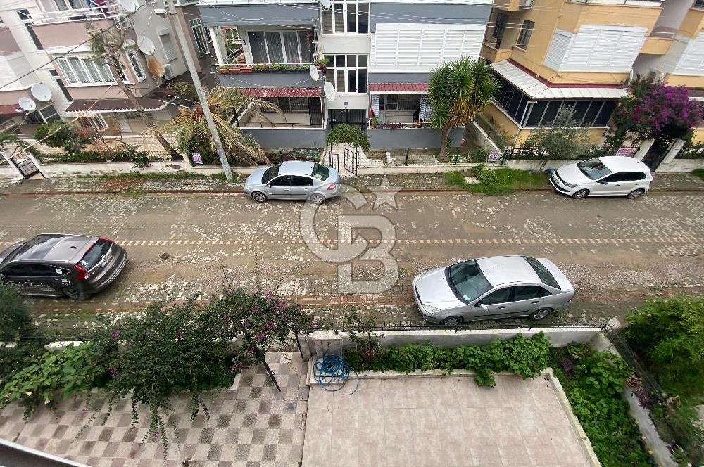 AKÇAY'DA KORDONA 300 MT EŞYALI AYRI MUTFAKLI ARA KAT DAİRE