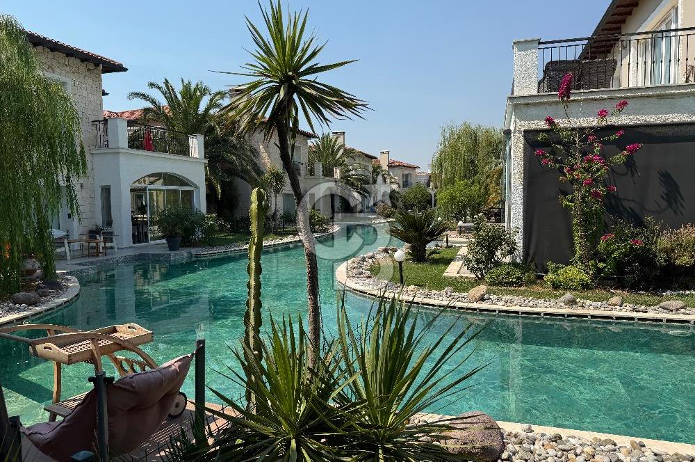 SASALI SU EVLERİ SİTESİNDE BÜYÜK TİP 6+1 EKSTRALI DUBLEKS VİLLA