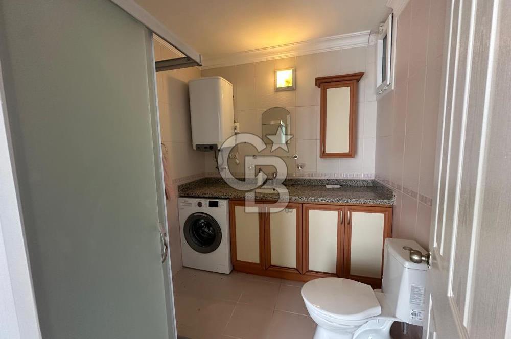 Çeşme Alaçatı`da Havuzlu Site İçerisinde 3+1 Satılık Villa