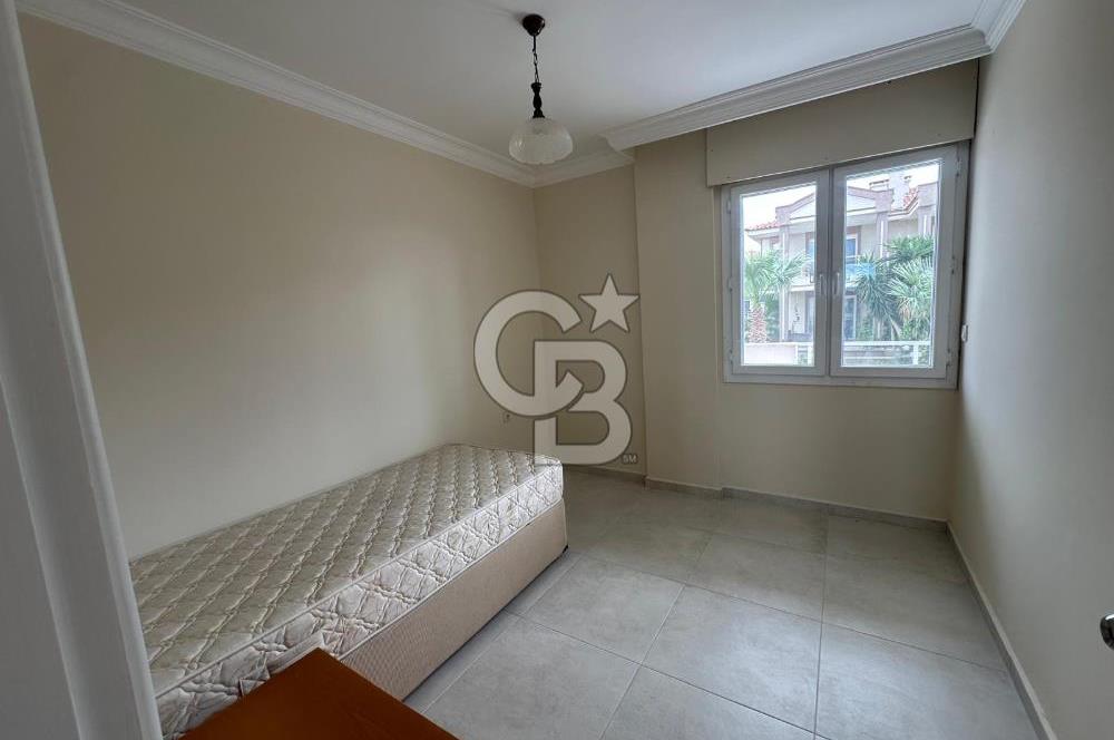 Çeşme Alaçatı`da Havuzlu Site İçerisinde 3+1 Satılık Villa