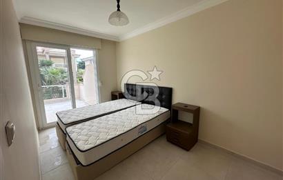 Çeşme Alaçatı`da Havuzlu Site İçerisinde 3+1 Satılık Villa