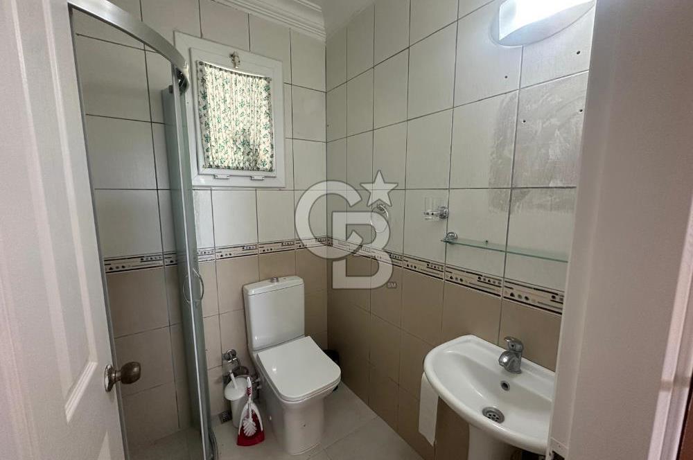 Çeşme Alaçatı`da Havuzlu Site İçerisinde 3+1 Satılık Villa