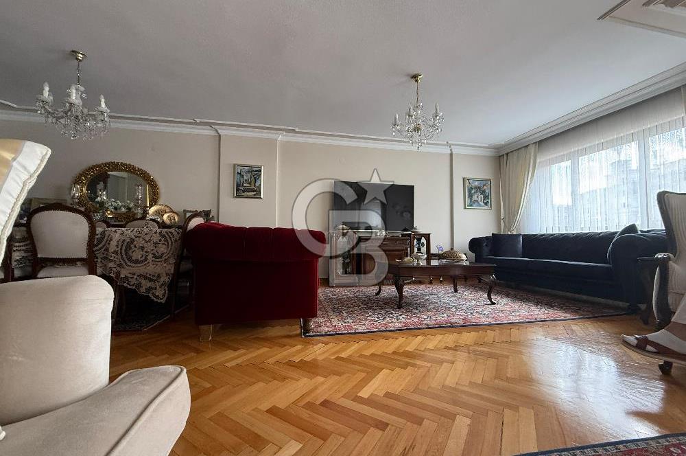 Karşıyaka Bostanlı Muhteşem Lokasyonda Satılık Lux 4+1 Daire