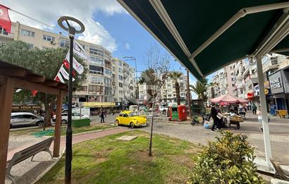 Karşıyaka Bostanlı Muhteşem Lokasyonda Satılık Lux 4+1 Daire