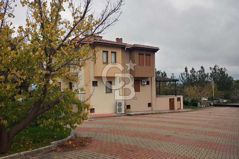 ÇANAKKALE'DE DOĞA İÇİNDE FULL BOĞAZ MANZARALI SATILIK 5+2 VİLLA