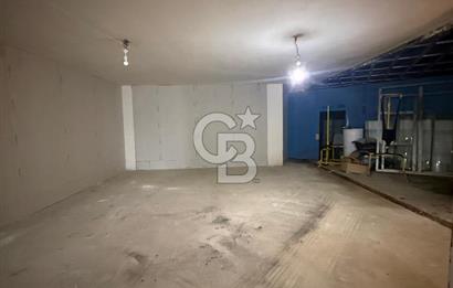 YOMRA MERKEZDE CANLI KONUMDA İŞ MERKEZİ İÇERİSİNDE 200 M² DÜKKAN FIRSATI 