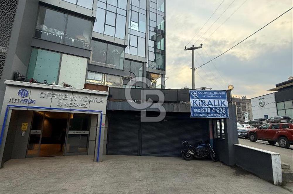 YOMRA MERKEZDE CANLI KONUMDA İŞ MERKEZİ İÇERİSİNDE 200 M² DÜKKAN FIRSATI 