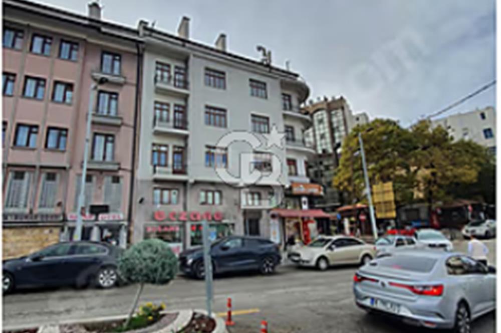 Ulus-Konya Sokak'ta 2400 m² Satılık Ticari Tarihi İş Hanı