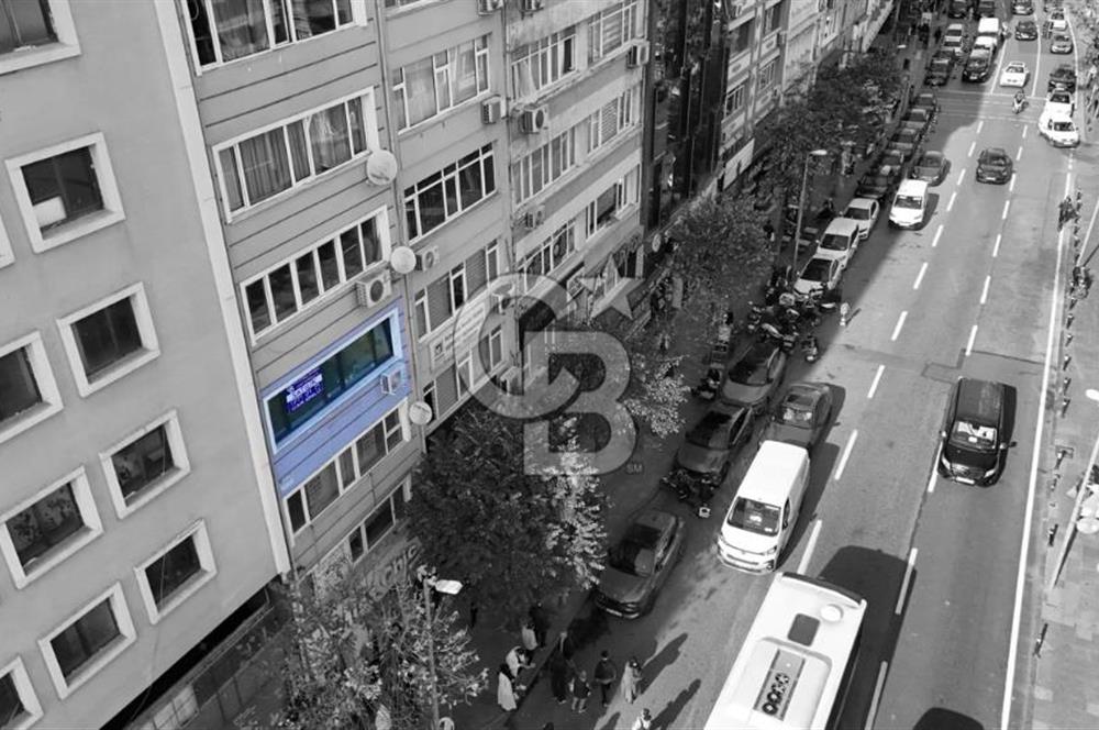 ABİDE-İ HÜRRİYET CADDESİ ÜZERİNDE İÇİ YENİLENMİŞ DAİRE & OFİS