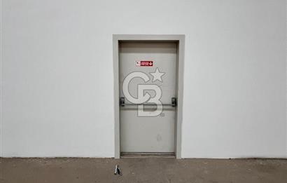 OVİNYUM ALÜMİNYUMCULAR SANAYİ SİTESİNDE KİRALIK 988M2 DÜKKAN