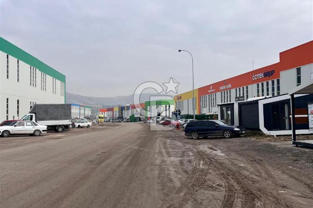 OVİNYUM ALÜMİNYUMCULAR SANAYİ SİTESİNDE KİRALIK 988M2 DÜKKAN
