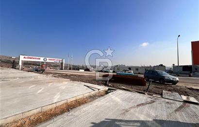 OVİNYUM ALÜMİNYUMCULAR SİTESİNDE KİRALIK 584M2 DÜKKAN