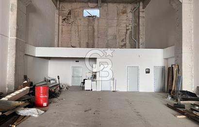 OVİNYUM ALÜMİNYUMCULAR SİTESİNDE KİRALIK 584M2 DÜKKAN