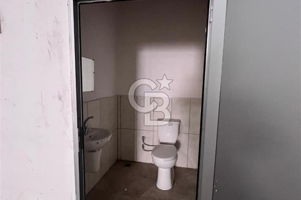 OVİNYUM ALÜMİNYUMCULAR SİTESİNDE KİRALIK 584M2 DÜKKAN