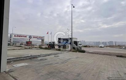 OVİNYUM ALÜMİNYUMCULAR SİTESİNDE KİRALIK 584M2 DÜKKAN