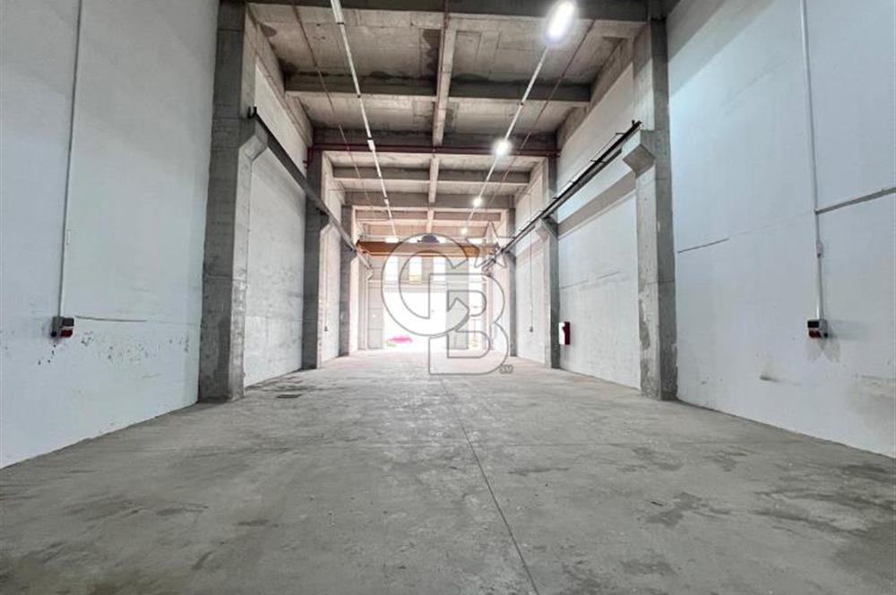 OVİNYUM ALÜMİNYUMCULAR SİTESİNDE KİRALIK 584M2 DÜKKAN