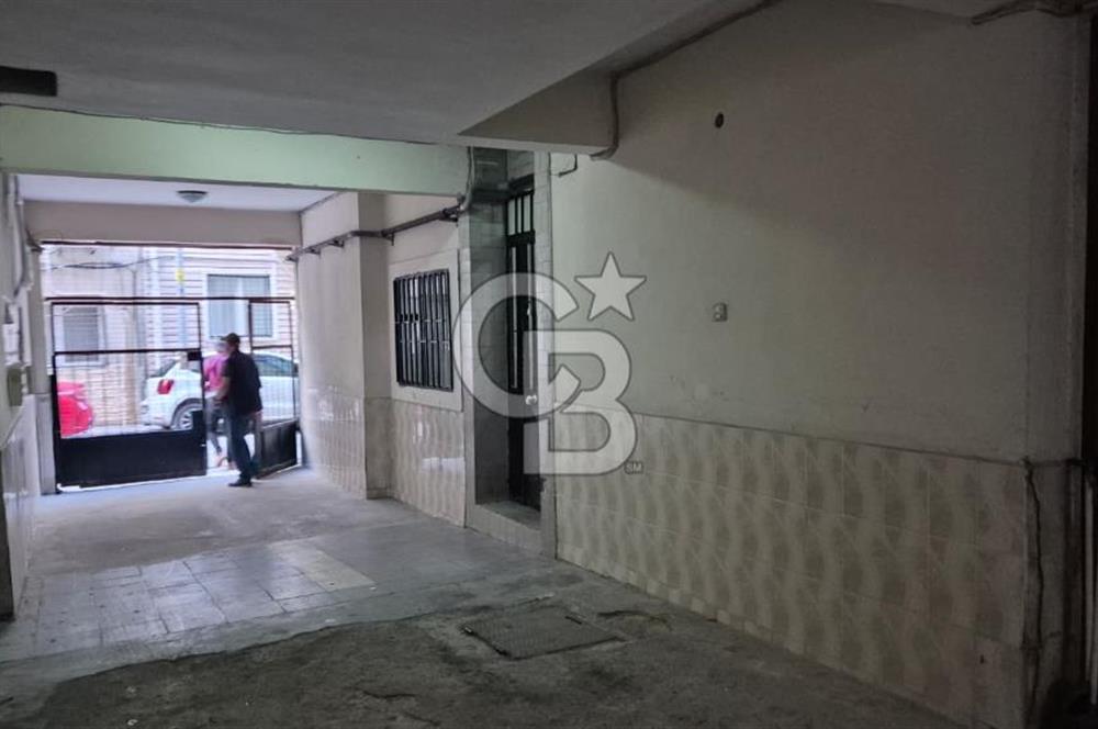 Karşıyaka Alaybey 'de Kiralık Bakımlı 2+1 Daire