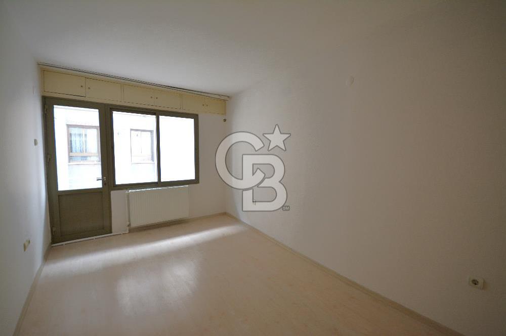 İzmir Karşıyaka Yalısında Satılık Ful Deniz manzaralı 3+1 Daire