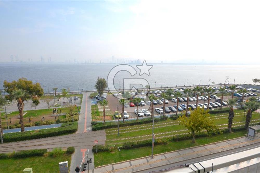 İzmir Karşıyaka Yalısında Satılık Ful Deniz manzaralı 3+1 Daire