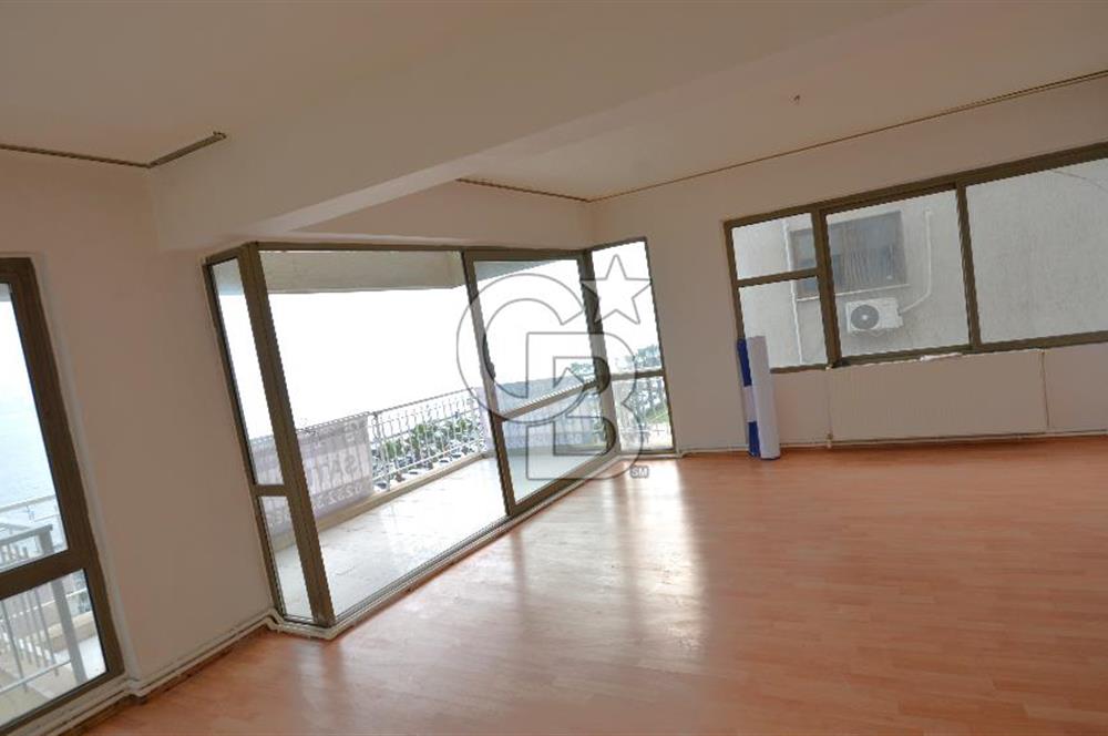 İzmir Karşıyaka Yalısında Satılık Ful Deniz manzaralı 3+1 Daire