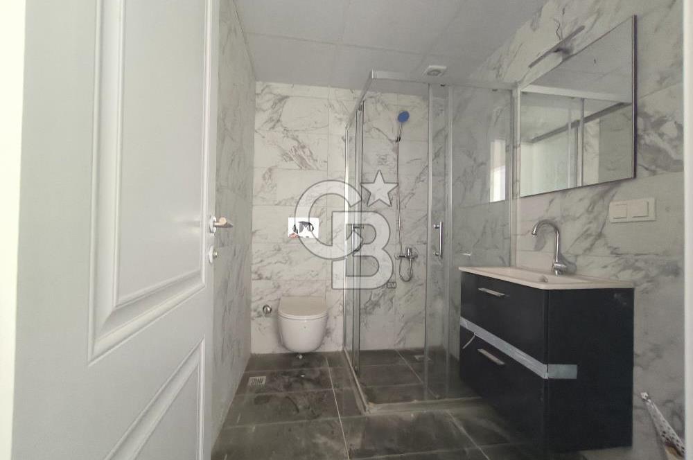 İZMİT MEHMETALİPAŞA'DA CADDE ÜZERİ KİRALIK 1+1 55 m. OFİS