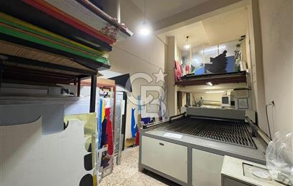 ŞİRİNYER İZBANA YÜRÜME MESAFESİNDE, OTOPARKI OLAN BATARLI DÜKKAN