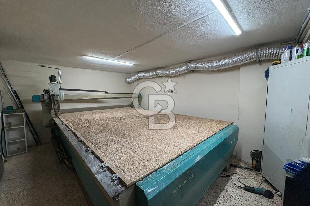 ŞİRİNYER İZBANA YÜRÜME MESAFESİNDE, OTOPARKI OLAN BATARLI DÜKKAN