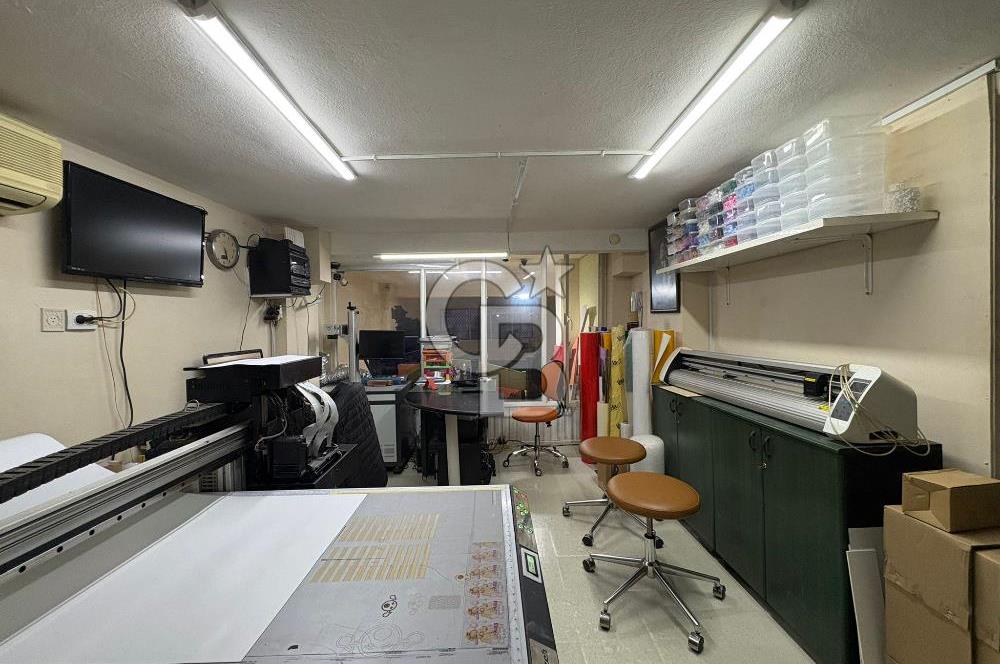 ŞİRİNYER İZBANA YÜRÜME MESAFESİNDE, OTOPARKI OLAN BATARLI DÜKKAN