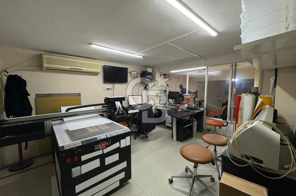 ŞİRİNYER İZBANA YÜRÜME MESAFESİNDE, OTOPARKI OLAN BATARLI DÜKKAN