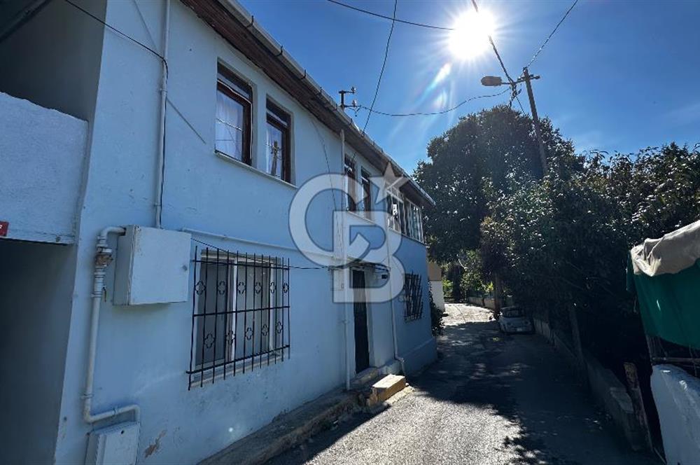 Kuleli'de Boğaz Manzalı Satılık 2 Katlı Bahçeli Müstakil Ev