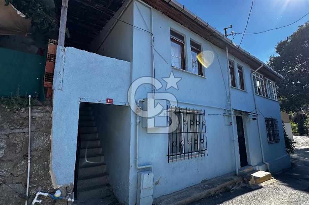 Kuleli'de Boğaz Manzalı Satılık 2 Katlı Bahçeli Müstakil Ev