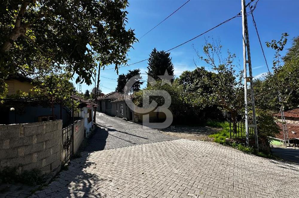 Kuleli'de Boğaz Manzalı Satılık 2 Katlı Bahçeli Müstakil Ev