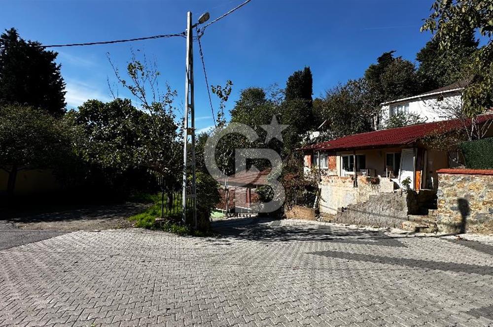 Kuleli'de Boğaz Manzalı Satılık 2 Katlı Bahçeli Müstakil Ev