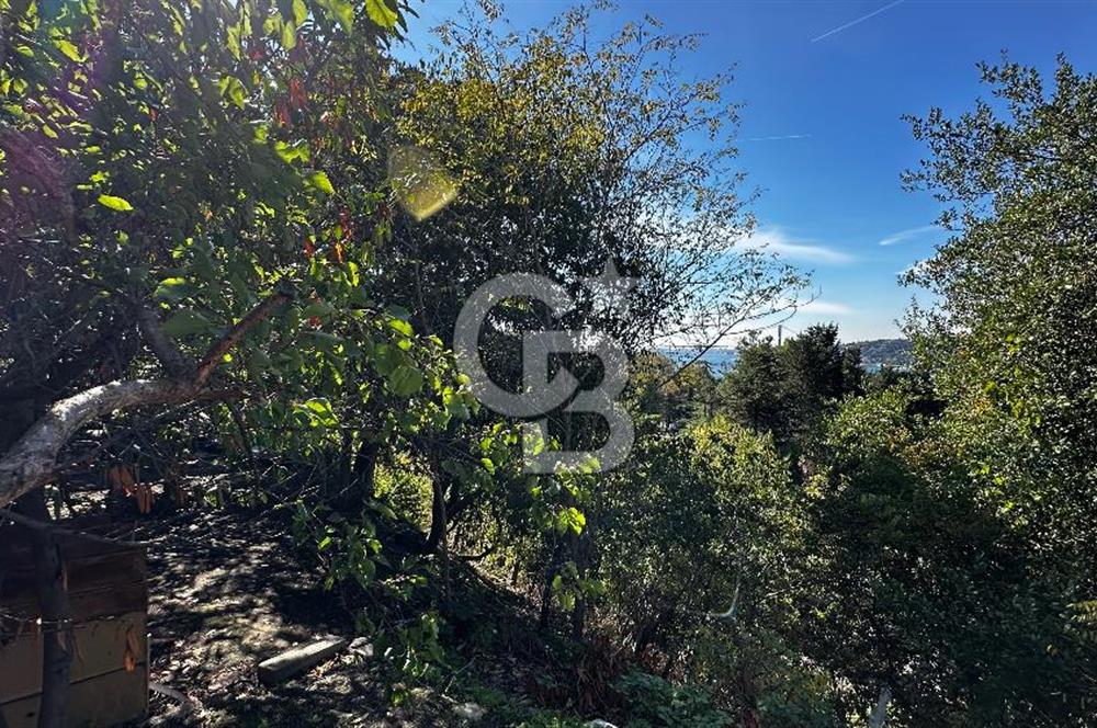 Kuleli'de Boğaz Manzalı Satılık 2 Katlı Bahçeli Müstakil Ev