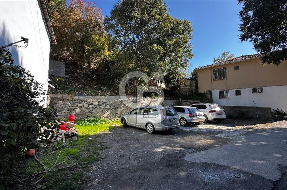 Kuleli'de Boğaz Manzalı Satılık 2 Katlı Bahçeli Müstakil Ev