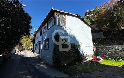 Kuleli'de Boğaz Manzalı Satılık 2 Katlı Bahçeli Müstakil Ev