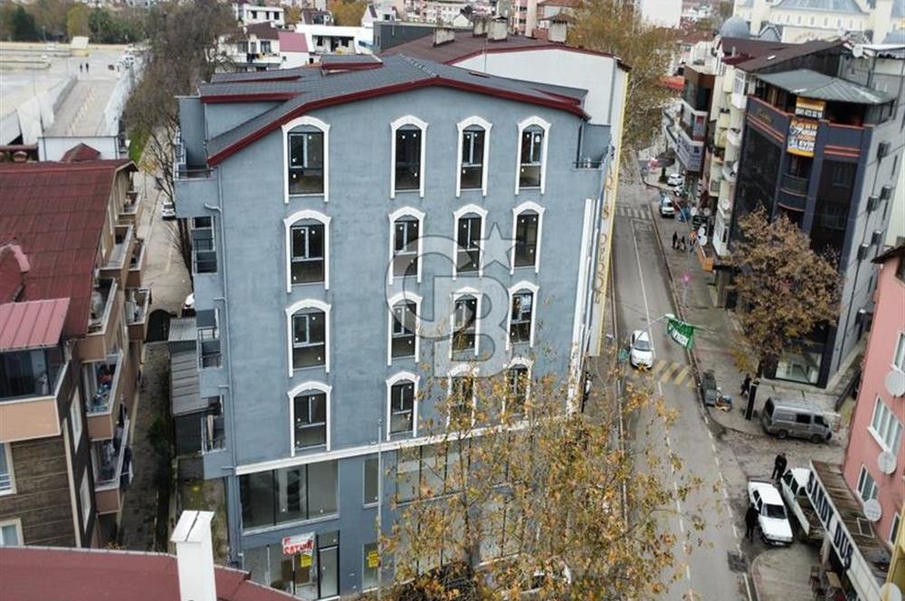 İZMİT MEHMETALİPAŞA'DA CADDE ÜZERİ KİRALIK 1+1 55 m. OFİS