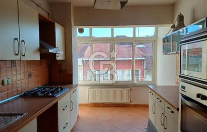 BAKIRKÖY MERKEZ – EBU ZİYA CADDESİ PARALELİNDE DENİZ MANZARALI DUBLEKS DAİRE!!!