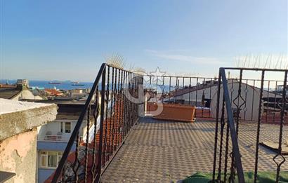 BAKIRKÖY MERKEZ – EBU ZİYA CADDESİ PARALELİNDE DENİZ MANZARALI DUBLEKS DAİRE!!!