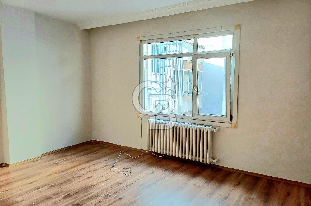 BAKIRKÖY MERKEZ – EBU ZİYA CADDESİ PARALELİNDE DENİZ MANZARALI DUBLEKS DAİRE!!!