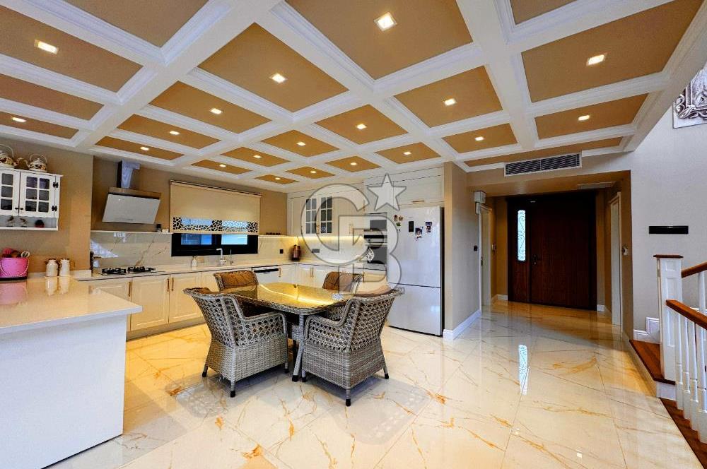 ŞİLE ÇAVUŞ'TA 7+1 HAVUZLU TRİPLEKS LÜKS VİLLA