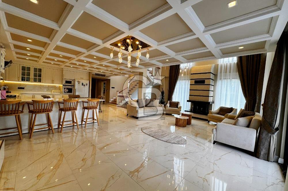 ŞİLE ÇAVUŞ'TA 7+1 HAVUZLU TRİPLEKS LÜKS VİLLA